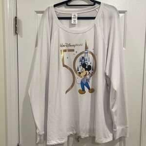 NWTs Disney 50th Celebration Mickey Ligh Sweatshirt 💙